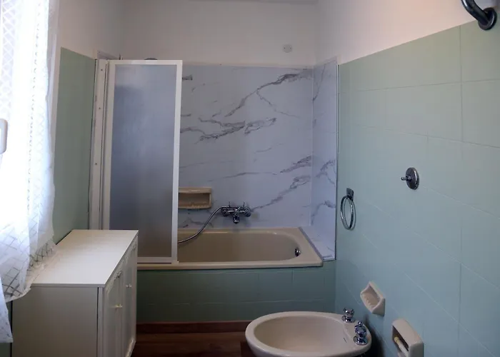 Casa Mare Monti Lago (Liguria)