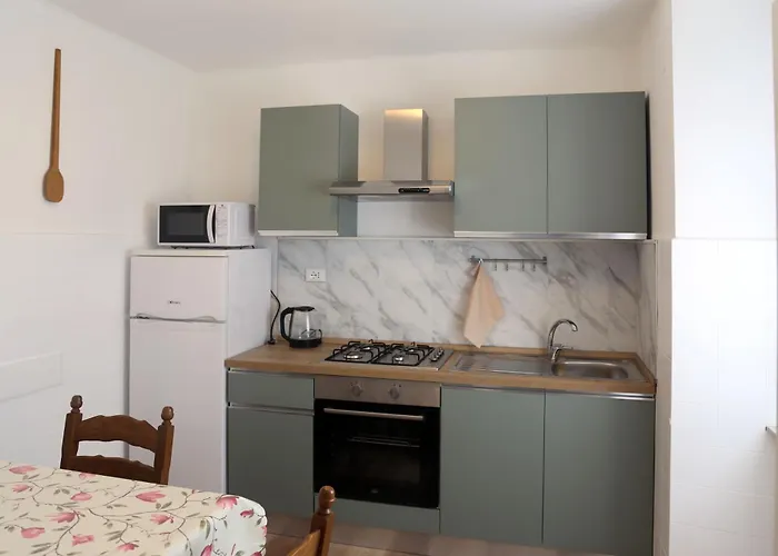 Semesterbostad Casa Mare Monti *